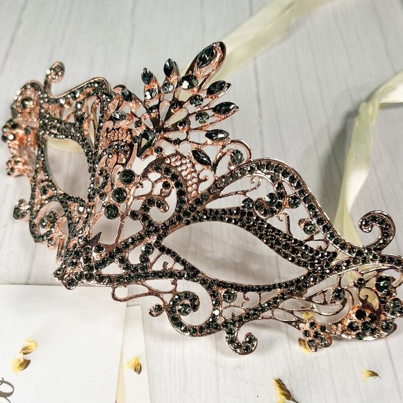 Masquerade Ball Party Gray Mask, Venetian Gold Eye Mask, Mardi Gras Parade Mask - Picture 2 of 3